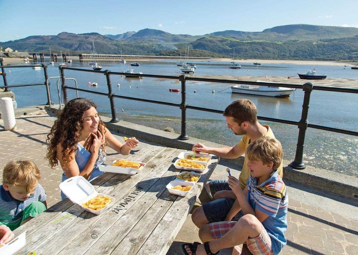 Barmouth Bay Holiday Park Llanddwywe Exterior photo