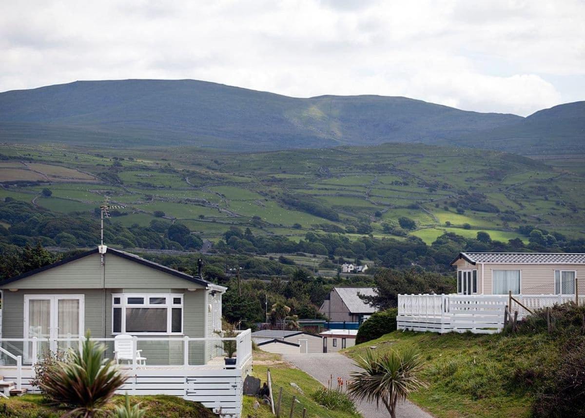Barmouth Bay Holiday Park Llanddwywe Exterior photo